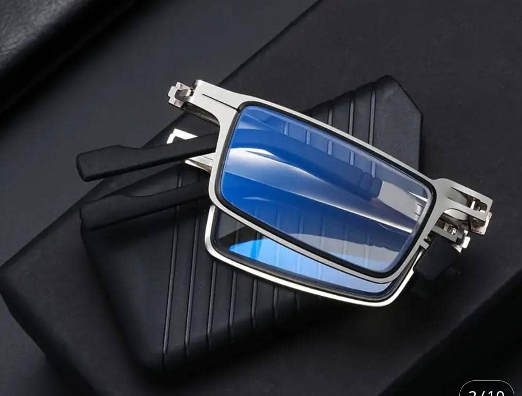 Foldable reading glasses Image